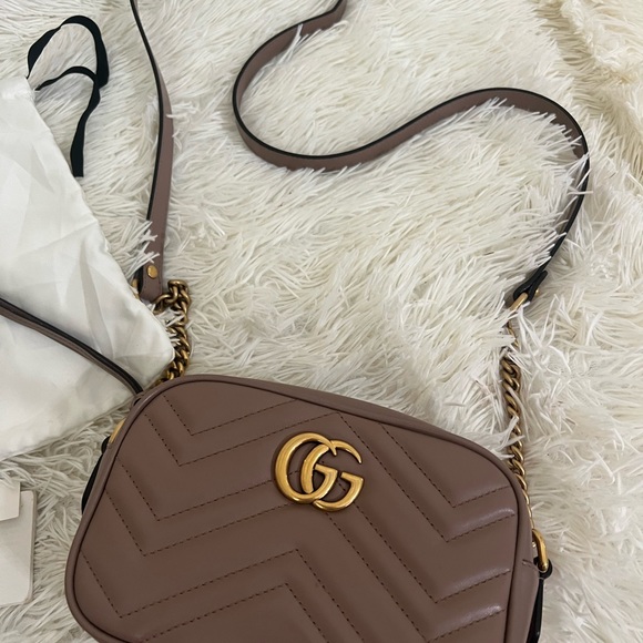 Authentic GG MARMONT MINI SHOULDER BAG - Picture 4 of 16